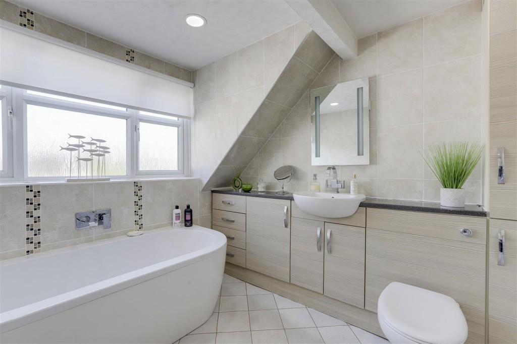 Sandy Lane, Hucknall, Nottinghamshire, NG15 7GP