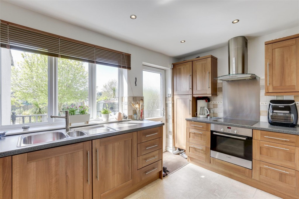 Sandy Lane, Hucknall, Nottinghamshire, NG15 7GP