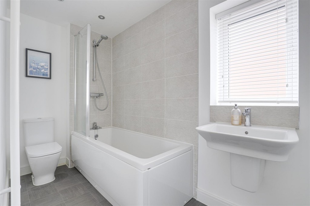Kingcup Gardens, Ruddington, Nottinghamshire, NG11 6SD