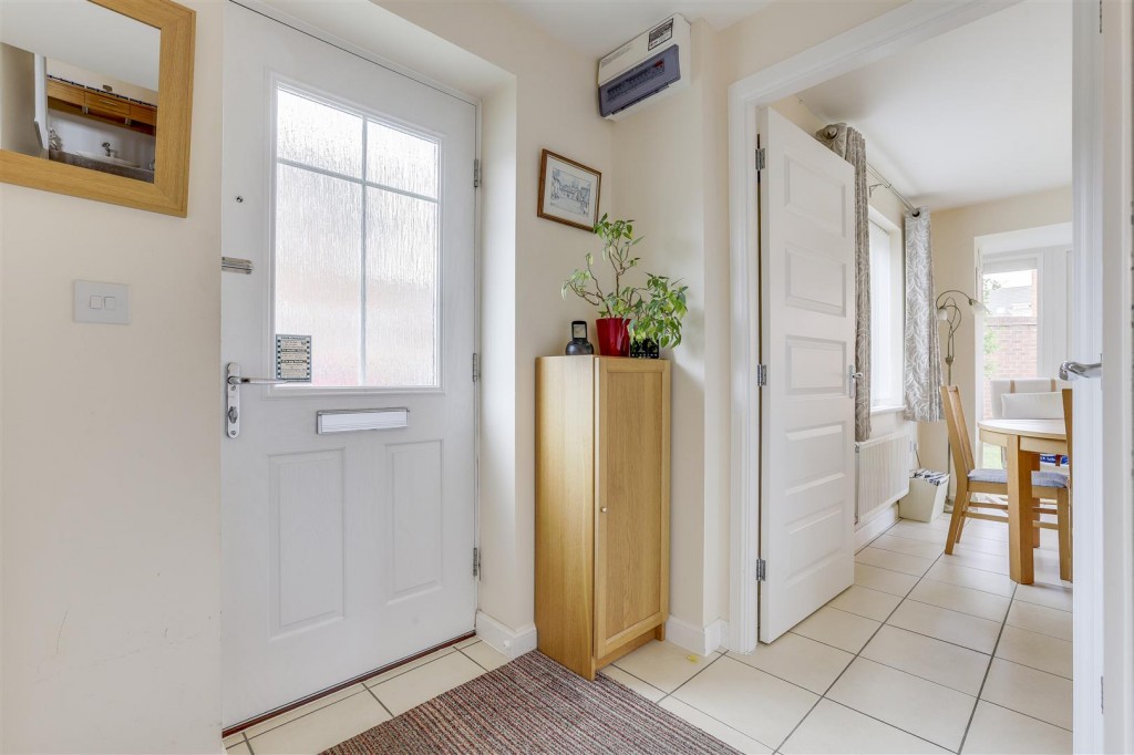 Mandeville Close, Hucknall, Nottinghamshire, NG15 8HQ