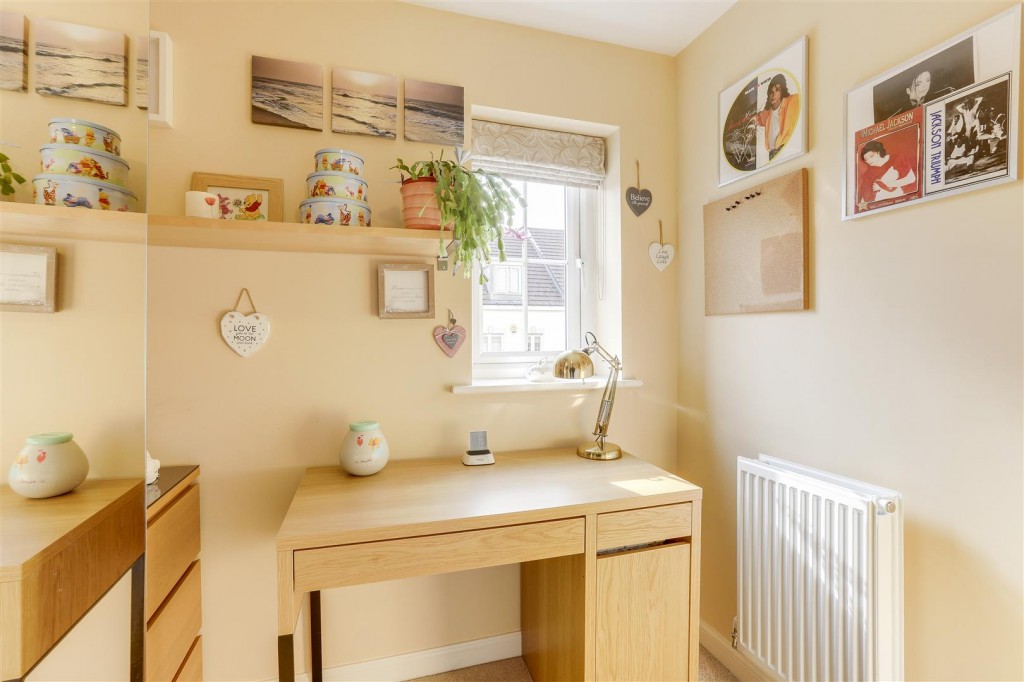 Mandeville Close, Hucknall, Nottinghamshire, NG15 8HQ