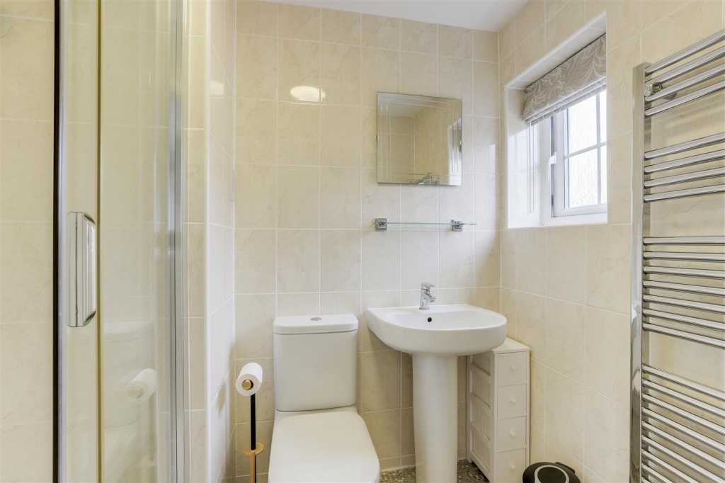 Mandeville Close, Hucknall, Nottinghamshire, NG15 8HQ