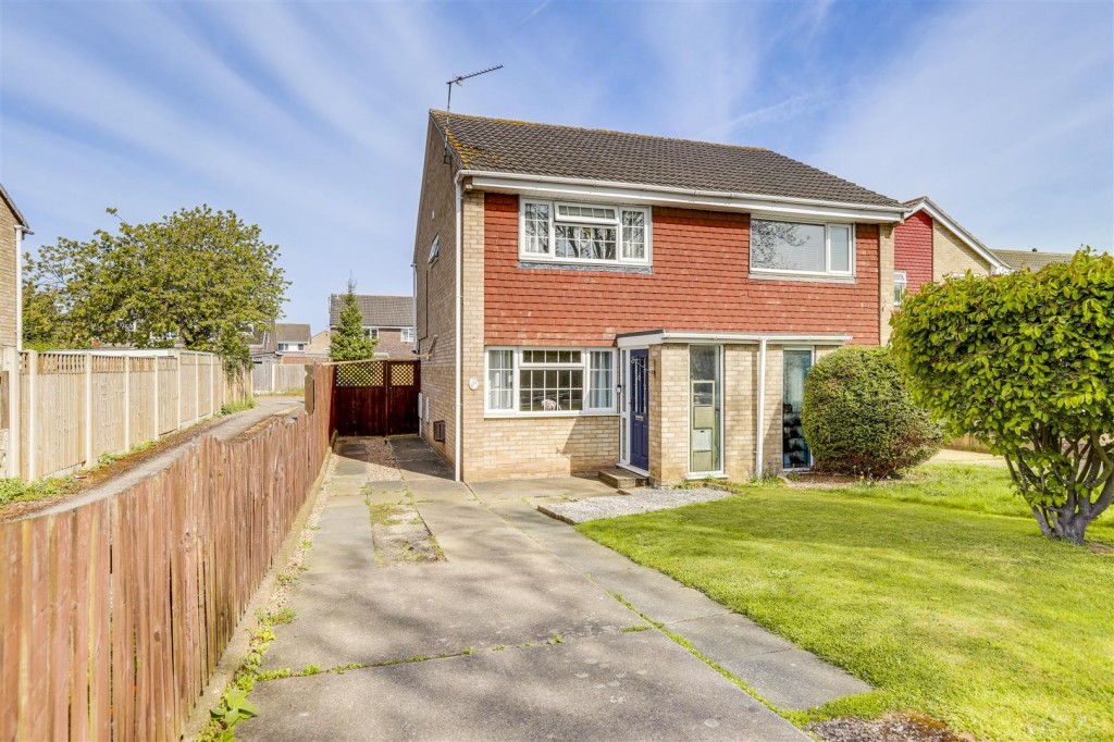 Peakdale Close, Long Eaton, Nottingham, NG10 3PH