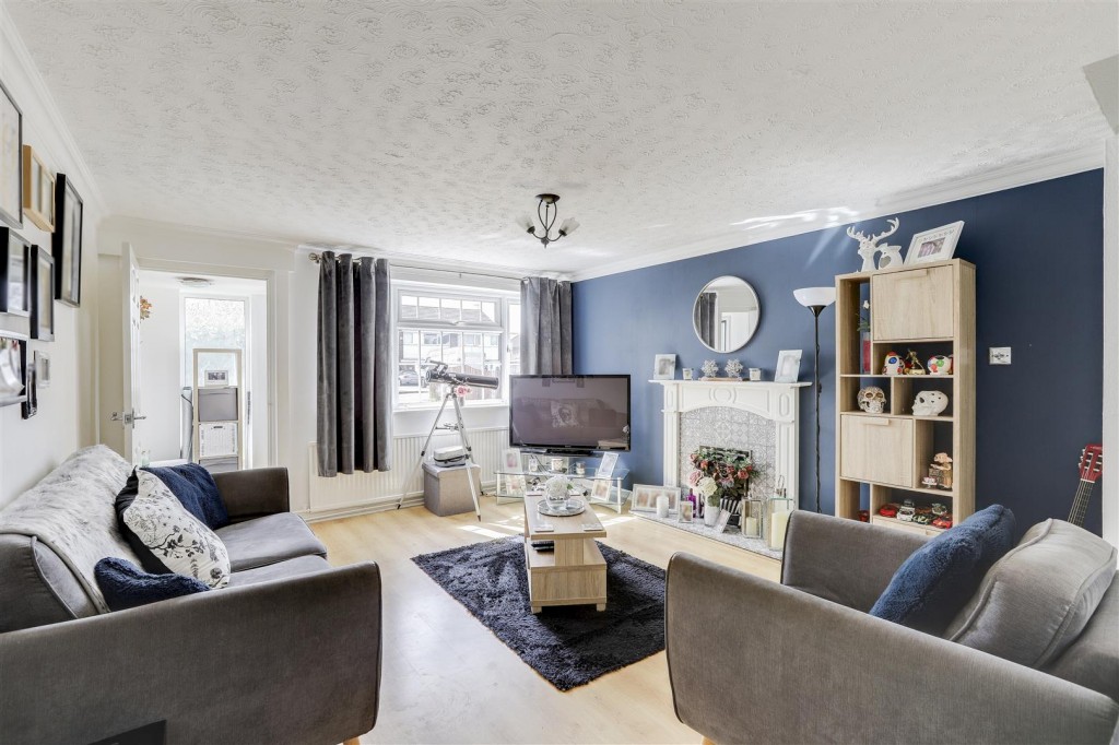 Peakdale Close, Long Eaton, Nottingham, NG10 3PH