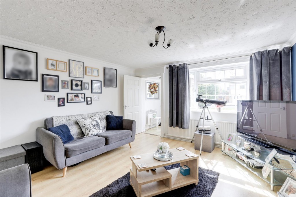 Peakdale Close, Long Eaton, Nottingham, NG10 3PH