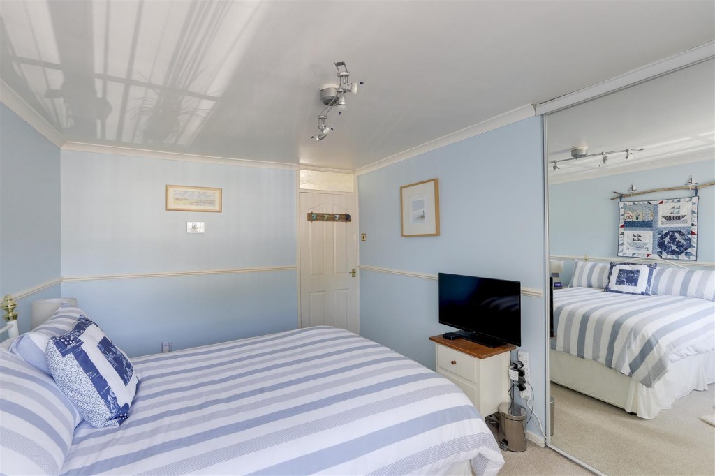 Polperro Way, Hucknall, Nottinghamshire, NG15 6JX