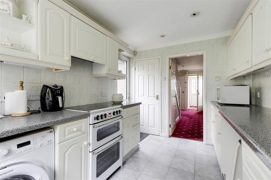 Blantyre Avenue, Rise Park, Nottinghamshire, NG5 5DN
