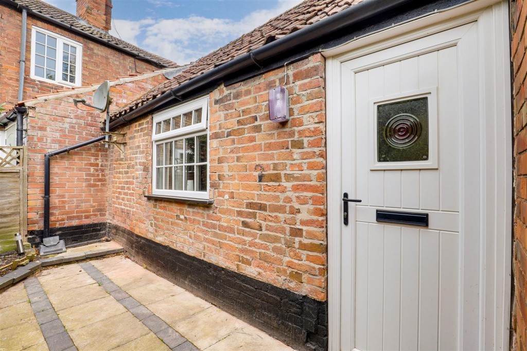 Main Street, Lambley, Nottinghamshire, NG4 4PP