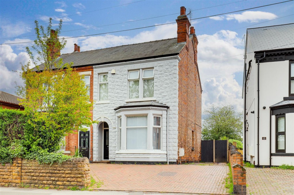Burton Road, Carlton, Nottinghamshire, NG4 3DH