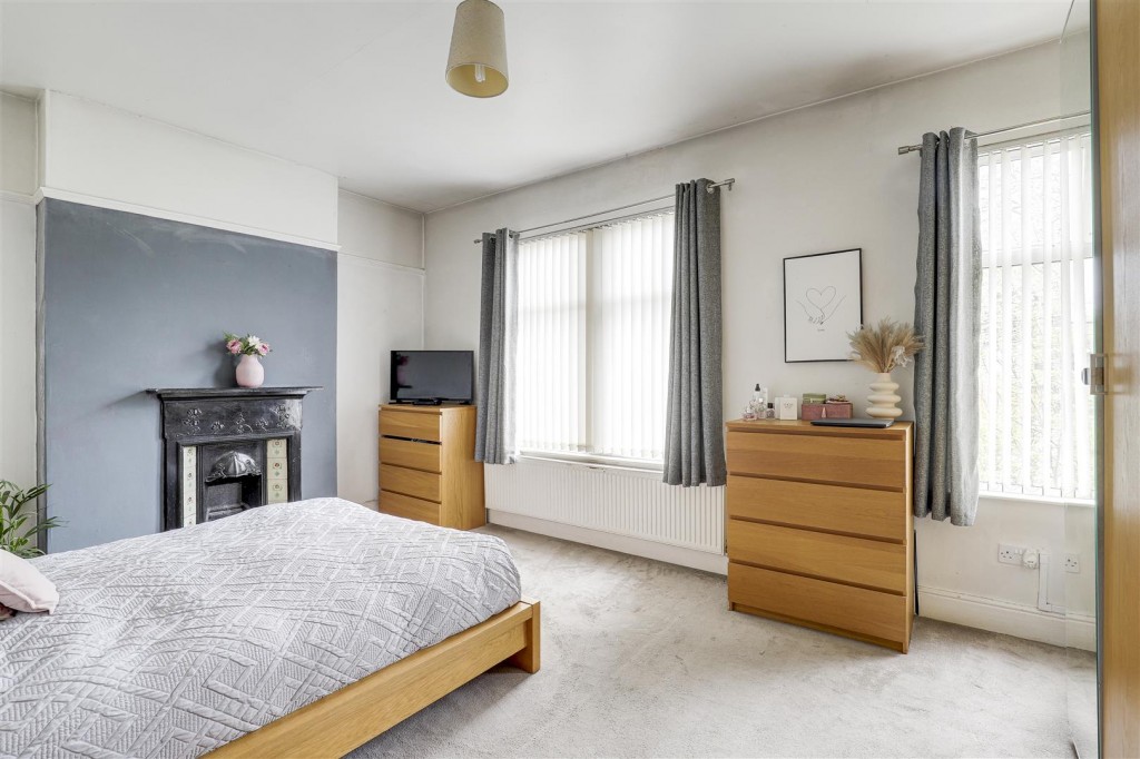 Burton Road, Carlton, Nottinghamshire, NG4 3DH