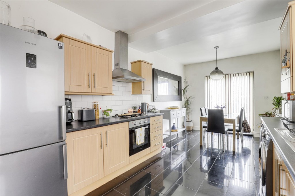 Burton Road, Carlton, Nottinghamshire, NG4 3DH
