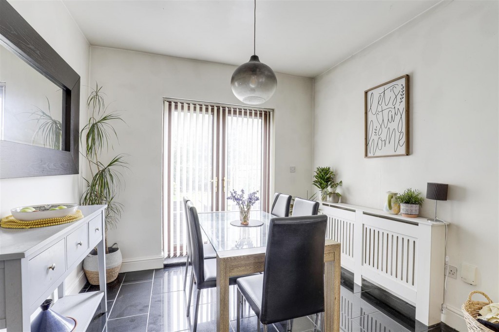 Burton Road, Carlton, Nottinghamshire, NG4 3DH