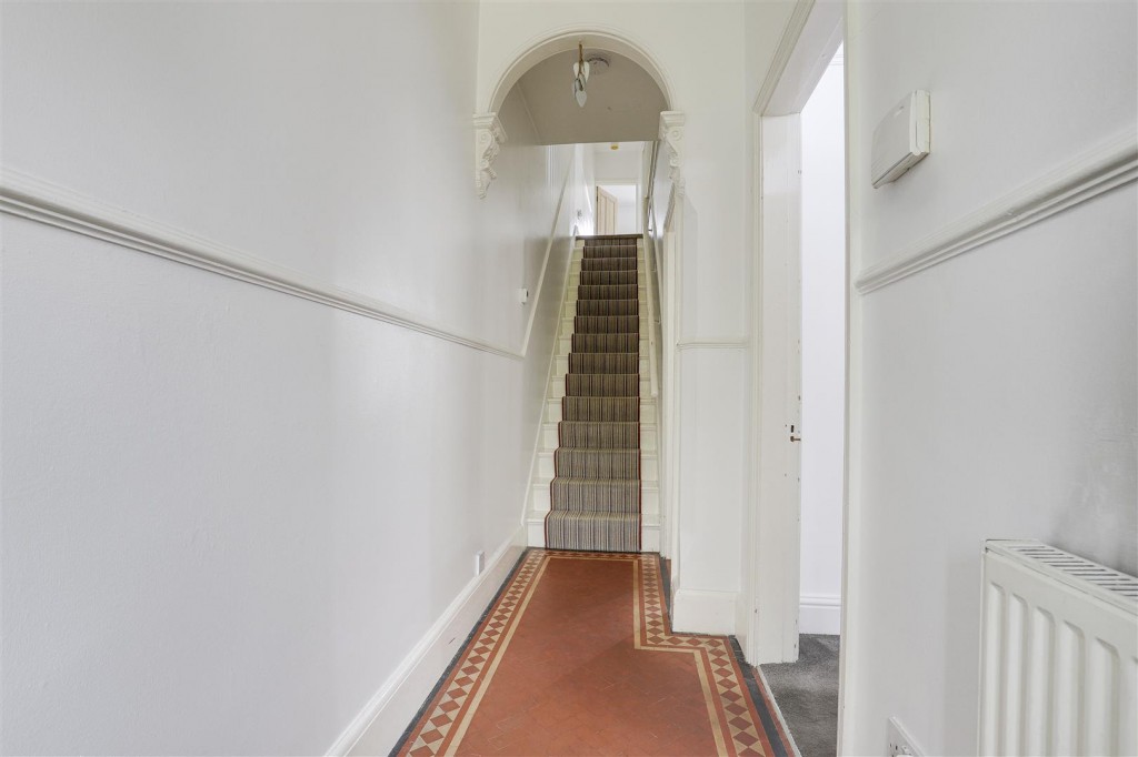 Burton Road, Carlton, Nottinghamshire, NG4 3DH