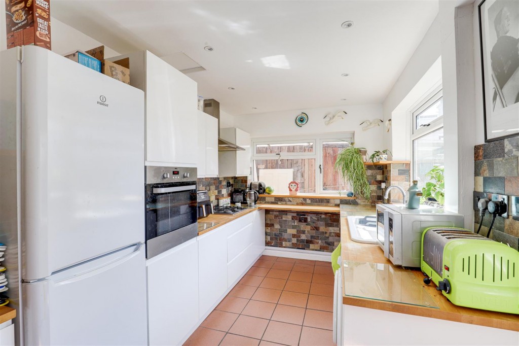 Wiverton Road, Forest Fields, Nottinghamshire, NG7 6NQ