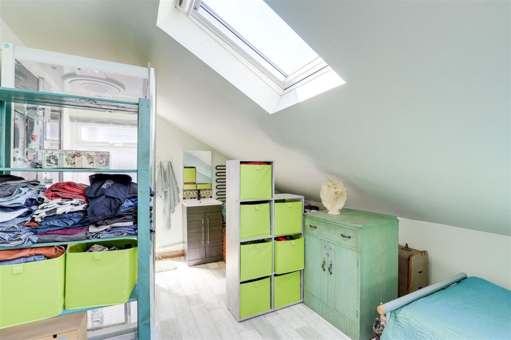Wiverton Road, Forest Fields, Nottinghamshire, NG7 6NQ