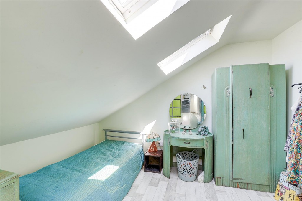 Wiverton Road, Forest Fields, Nottinghamshire, NG7 6NQ