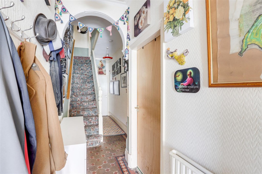 Wiverton Road, Forest Fields, Nottinghamshire, NG7 6NQ