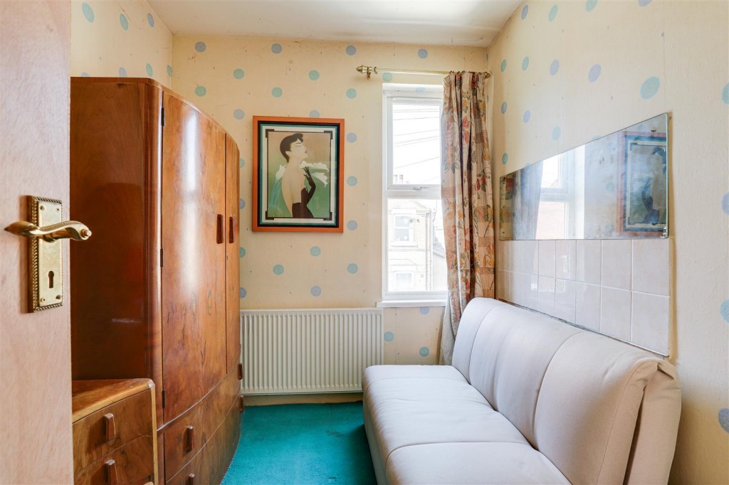 Wiverton Road, Forest Fields, Nottinghamshire, NG7 6NQ
