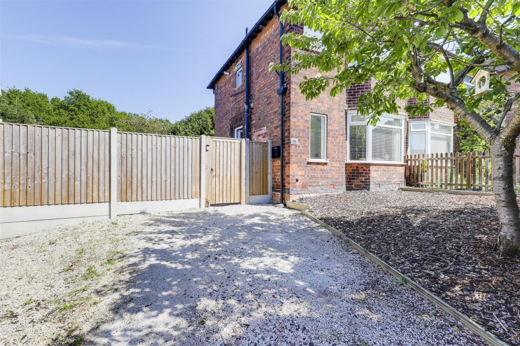 Orville Road, Basford, Nottinghamshire, NG5 1NE