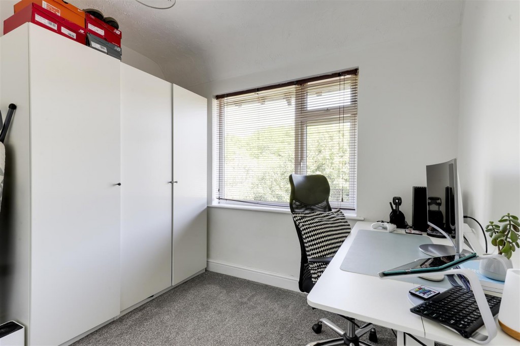 Orville Road, Basford, Nottinghamshire, NG5 1NE
