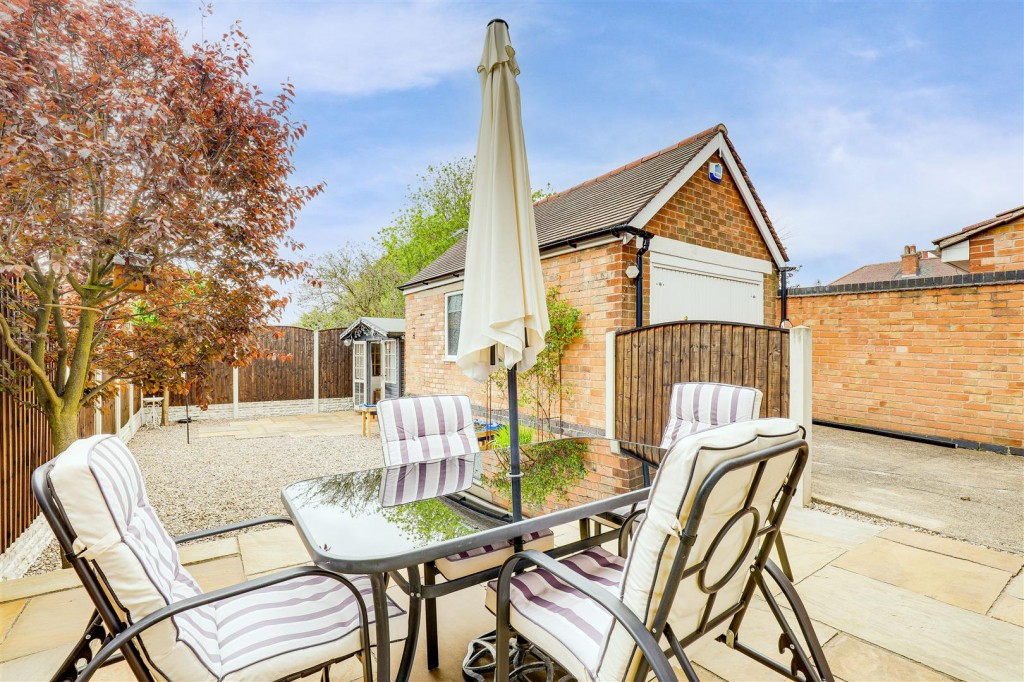 Edgware Road, Bulwell, Nottinghamshire, NG6 9HU