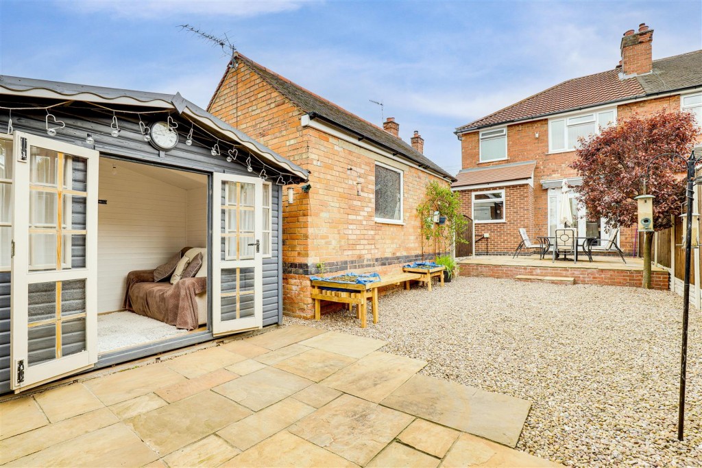 Edgware Road, Bulwell, Nottinghamshire, NG6 9HU