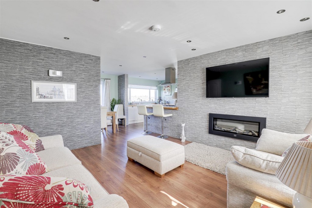 Bonser Close, Carlton, Nottinghamshire, NG4 1DP
