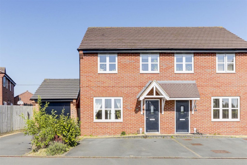 Seaton Way, Mapperley, Nottinghamshire, NG3 5XB