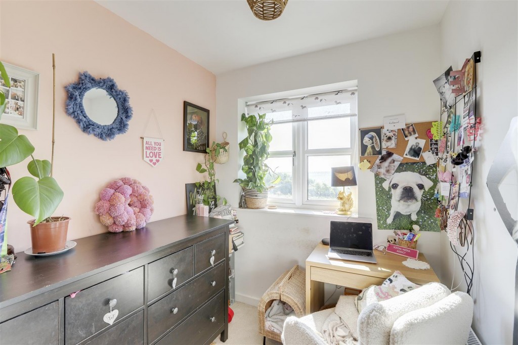 Seaton Way, Mapperley, Nottinghamshire, NG3 5XB