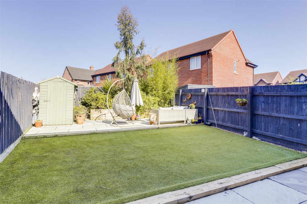 Seaton Way, Mapperley, Nottinghamshire, NG3 5XB