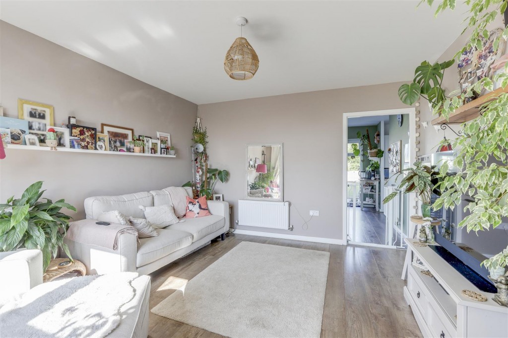 Seaton Way, Mapperley, Nottinghamshire, NG3 5XB