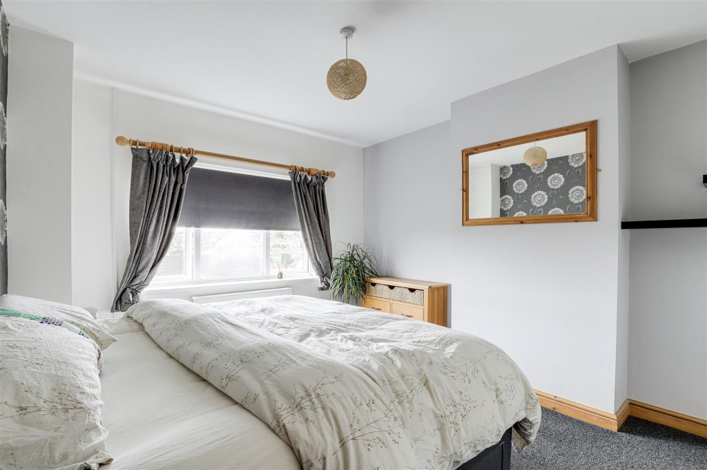 Fraser Crescent, Carlton, Nottinghamshire, NG4 1NL