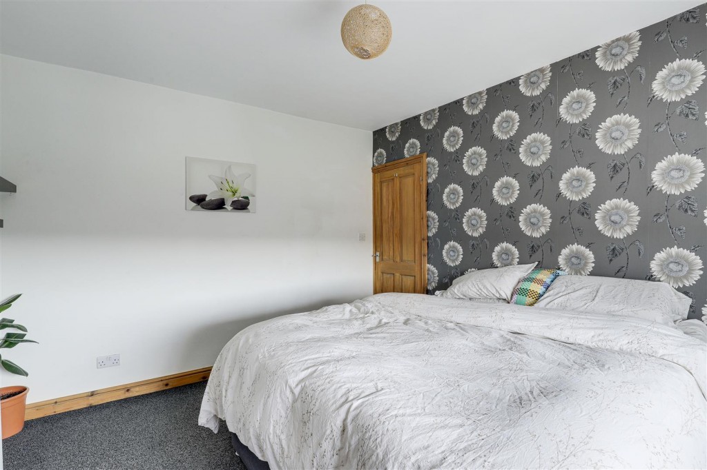 Fraser Crescent, Carlton, Nottinghamshire, NG4 1NL