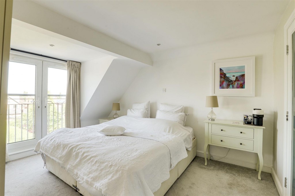 Musters Road, West Bridgford, Nottinghamshire, NG2 7DF