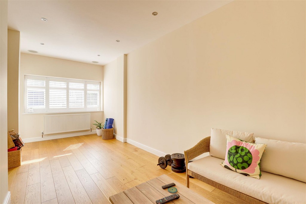 Musters Road, West Bridgford, Nottinghamshire, NG2 7DF