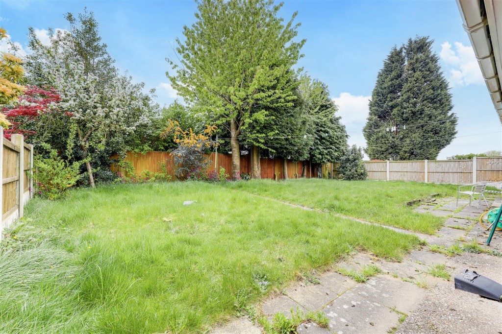 Bracadale Road, Rise Park, Nottinghamshire, NG5 5EF