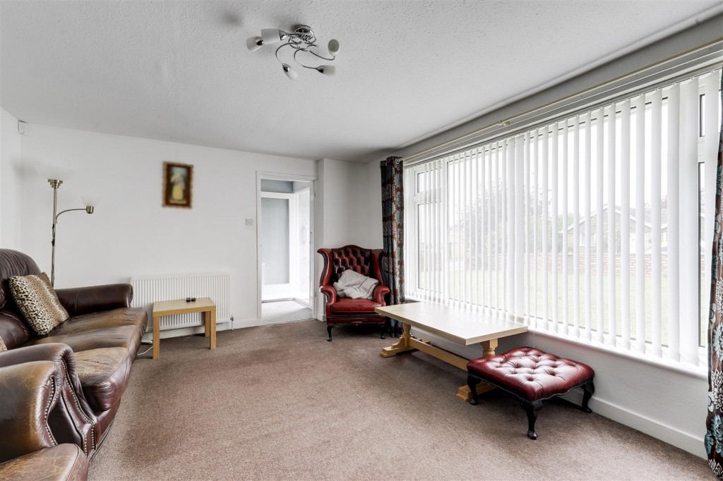 Bracadale Road, Rise Park, Nottinghamshire, NG5 5EF