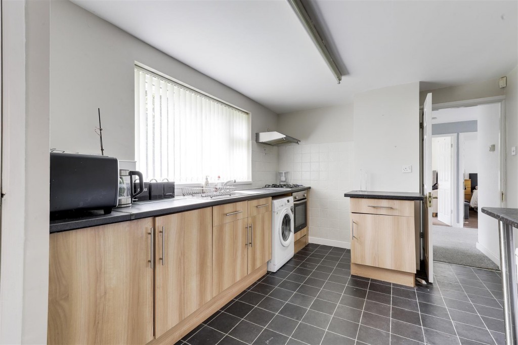 Bracadale Road, Rise Park, Nottinghamshire, NG5 5EF