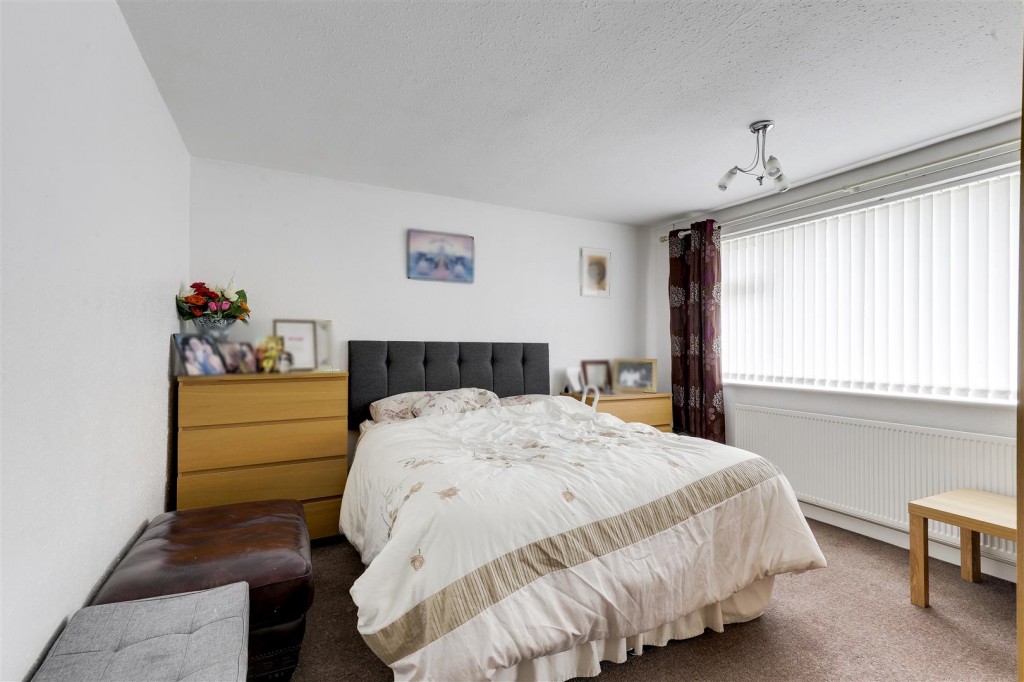 Bracadale Road, Rise Park, Nottinghamshire, NG5 5EF