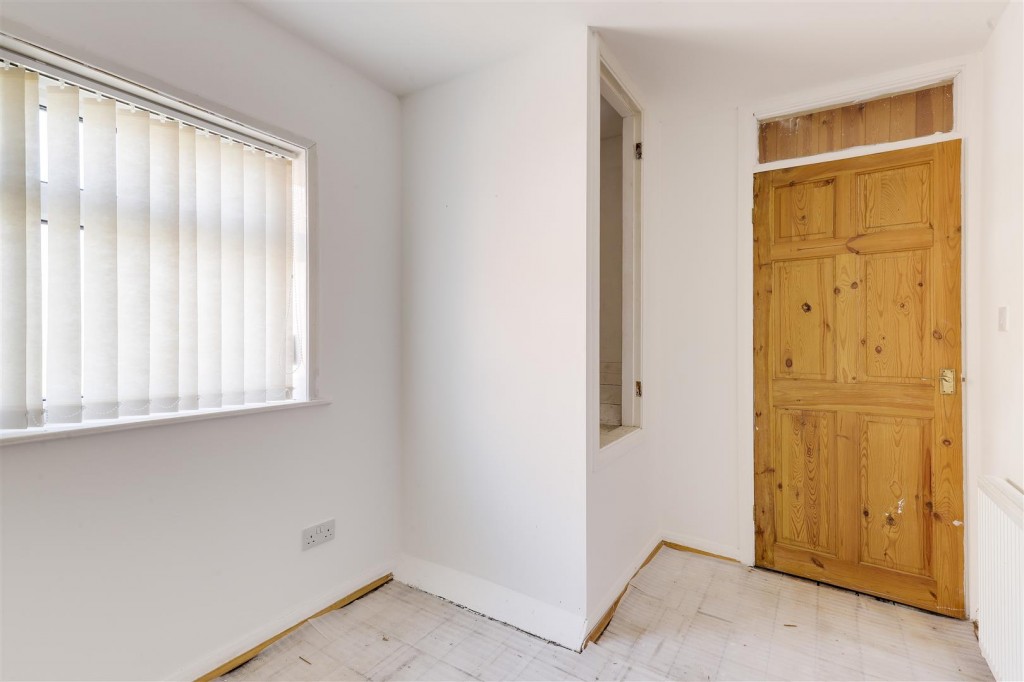 Beckhampton Road, Bestwood Park, Nottinghamshire, NG5 5NF