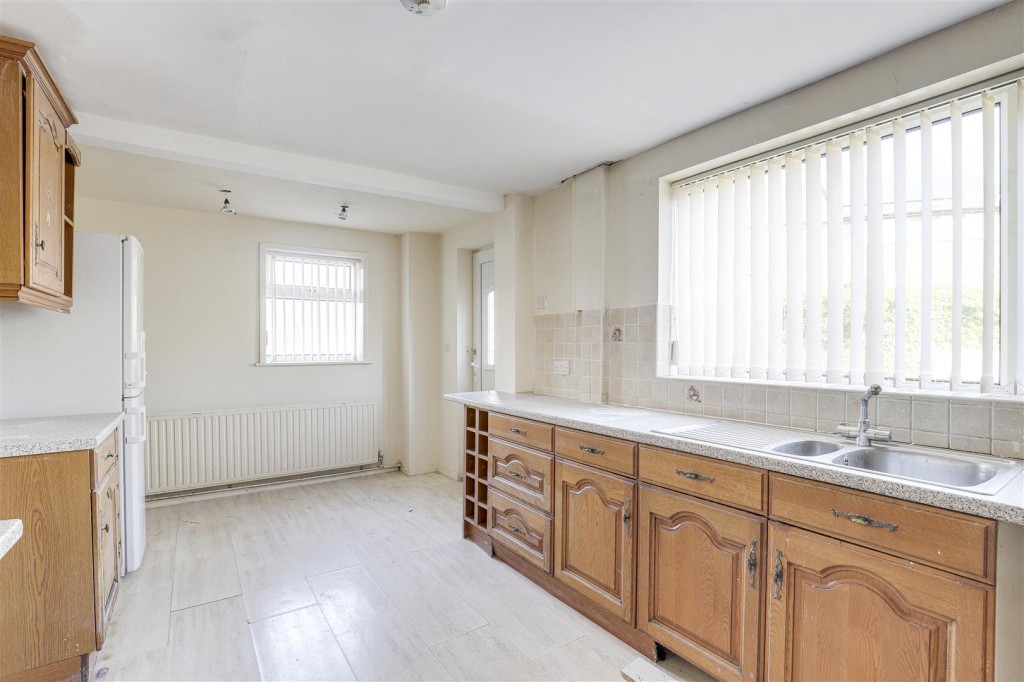 Beckhampton Road, Bestwood Park, Nottinghamshire, NG5 5NF