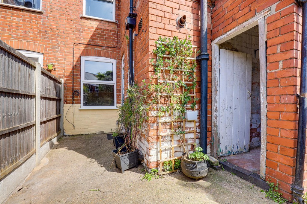 Henrietta Street, Bulwell, Nottingham, NG6 9JD