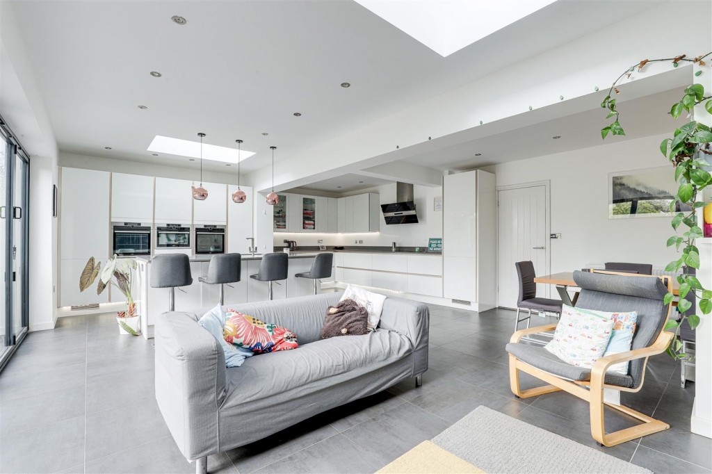 Elmhurst Avenue, Mapperley, Nottinghamshire, NG3 6GF