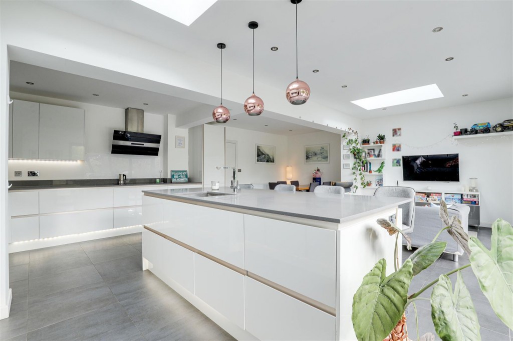 Elmhurst Avenue, Mapperley, Nottinghamshire, NG3 6GF