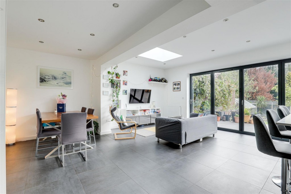 Elmhurst Avenue, Mapperley, Nottinghamshire, NG3 6GF