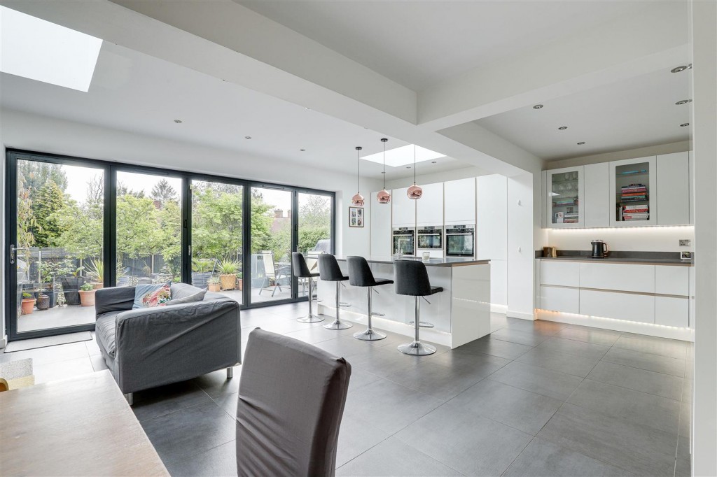 Elmhurst Avenue, Mapperley, Nottinghamshire, NG3 6GF