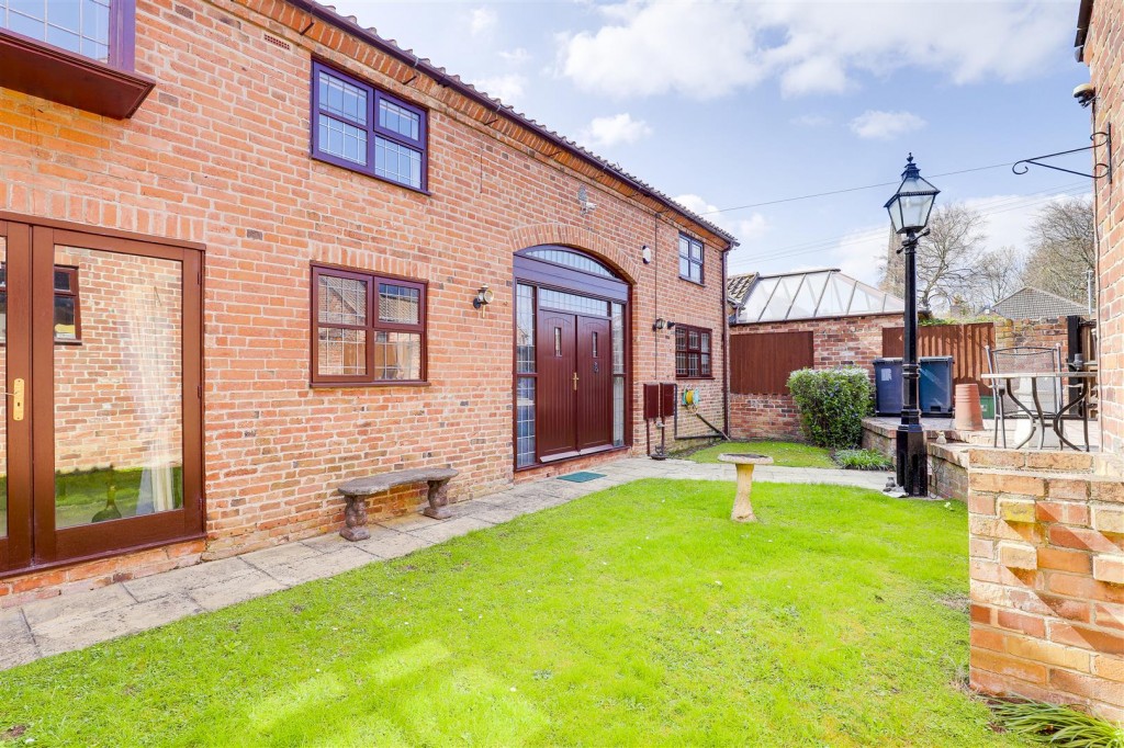 Willow Lane, Gedling, Nottinghamshire, NG4 4BJ