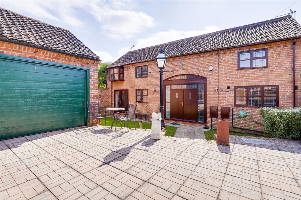 Willow Lane, Gedling, Nottinghamshire, NG4 4BJ