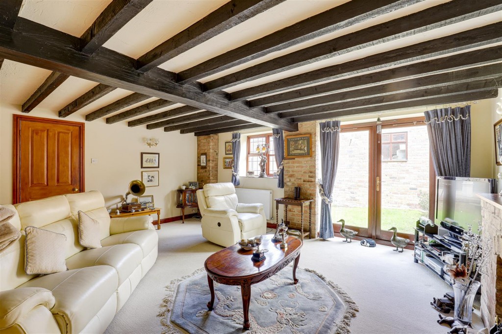 Willow Lane, Gedling, Nottinghamshire, NG4 4BJ
