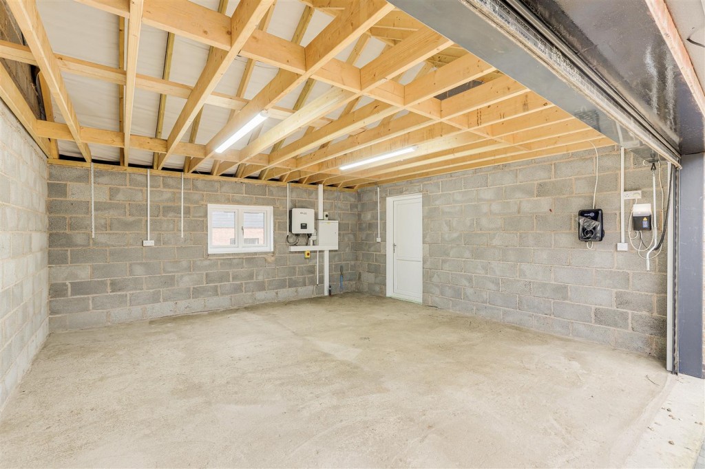 Yew Tree Drive, Huthwaite, Sutton-In-Ashfield, Nottinghamshire, NG17 2RW